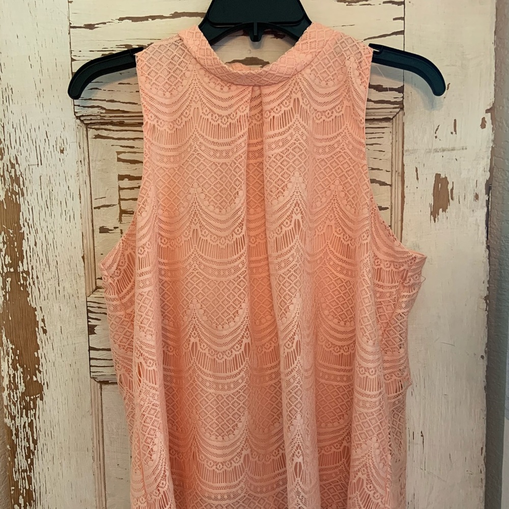 Peachy pink lace top size L
